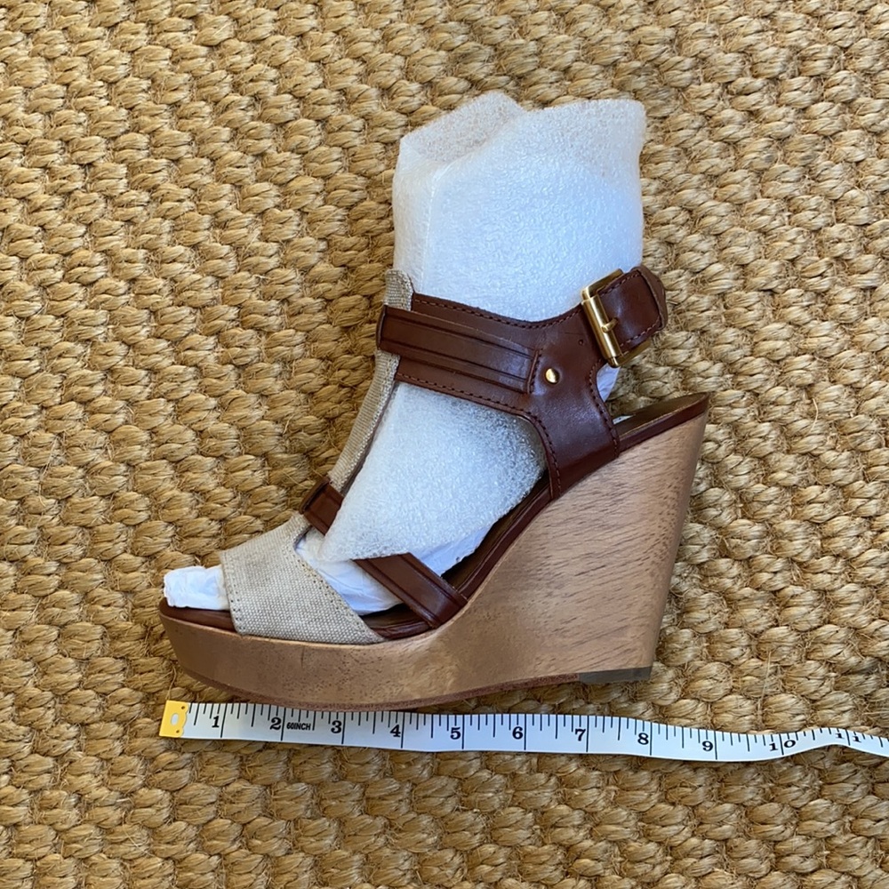 NWT Cynthia Vincent Jemma Sandal with Wood Wedge - Picture 6 of 7